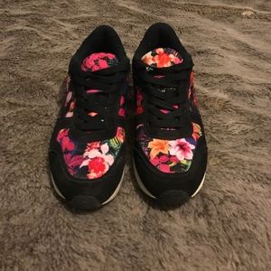 Charlotte Russe Sneakers. Size 8