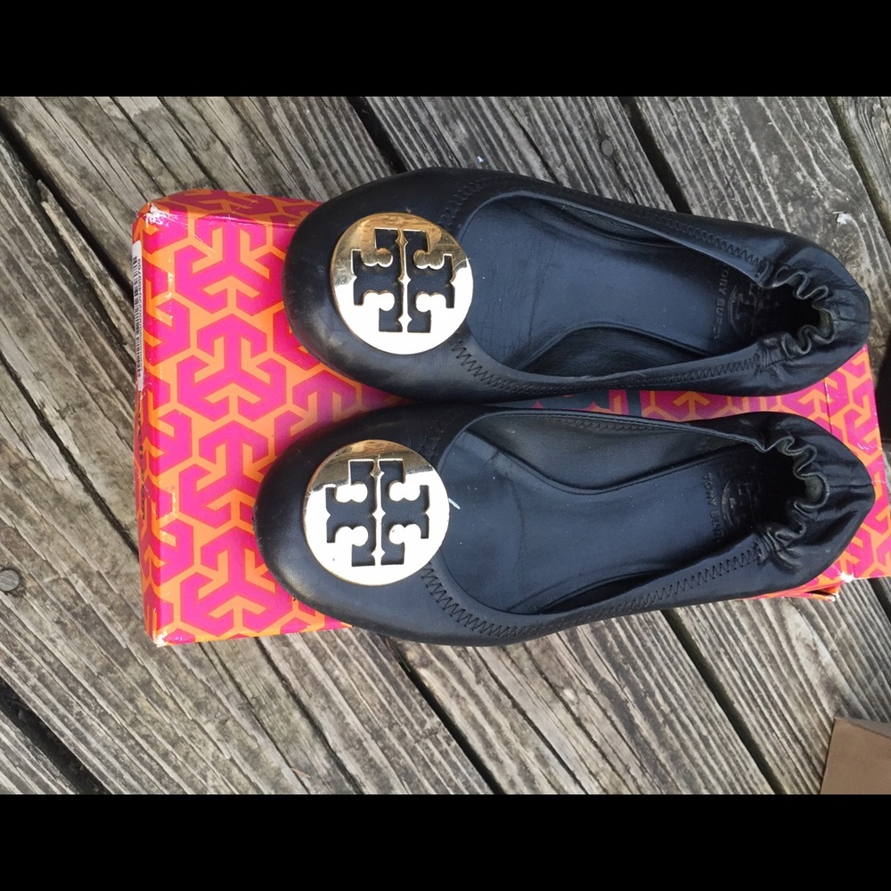 Tory Burch flats in black