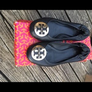 Tory Burch flats in black