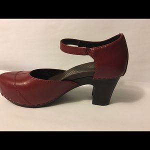 Women's Dansko chunky heels size 36