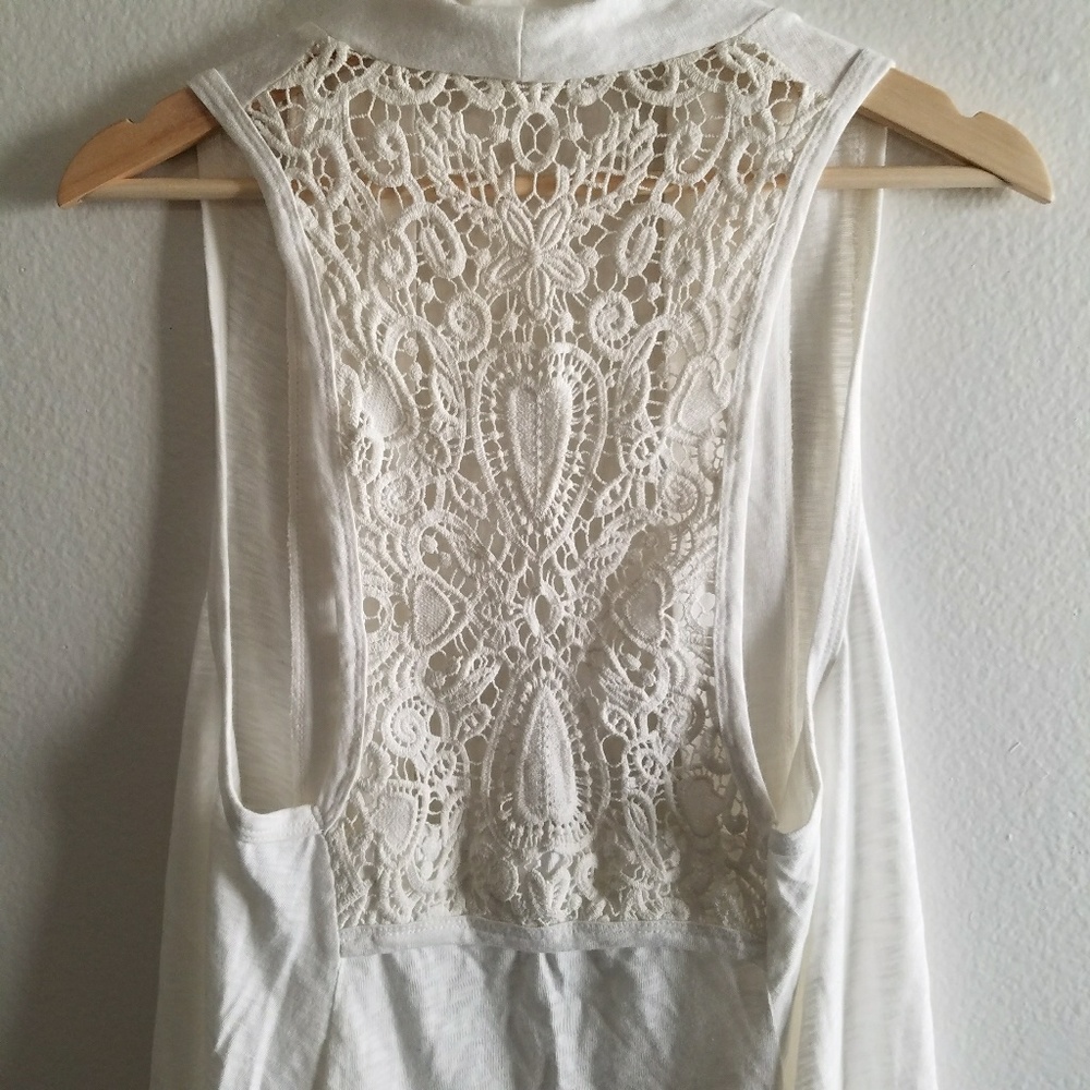 White Sleeveless cardigan | Boutique