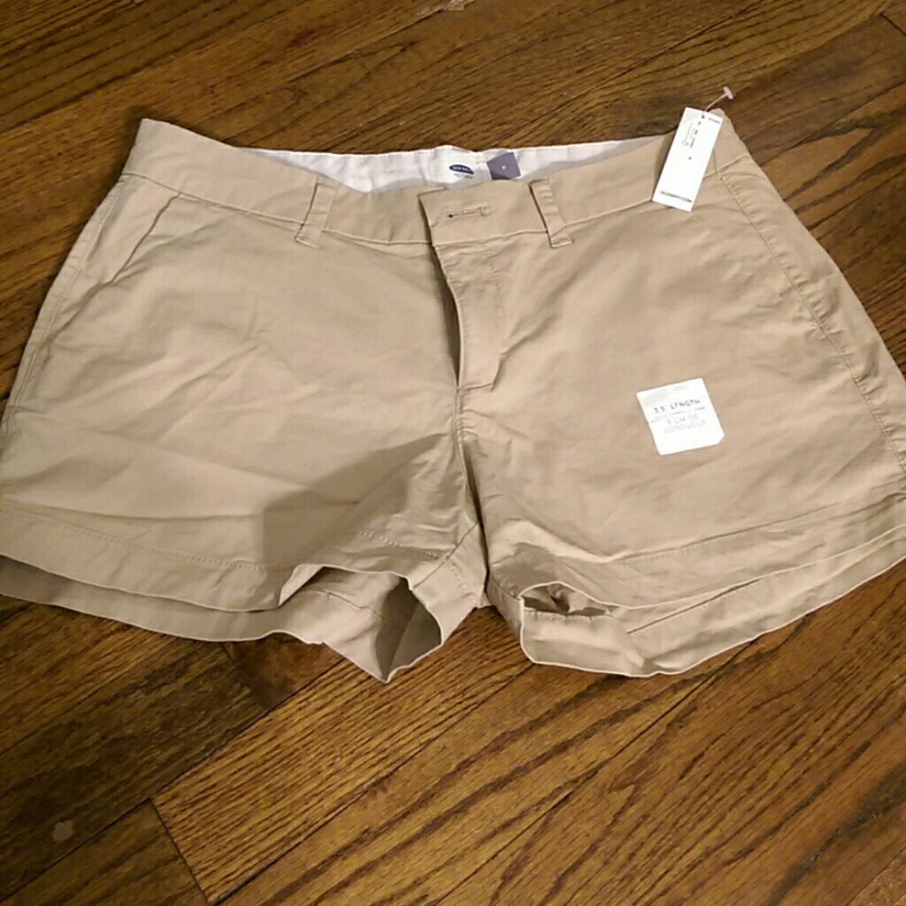 NWT Khaki shorts