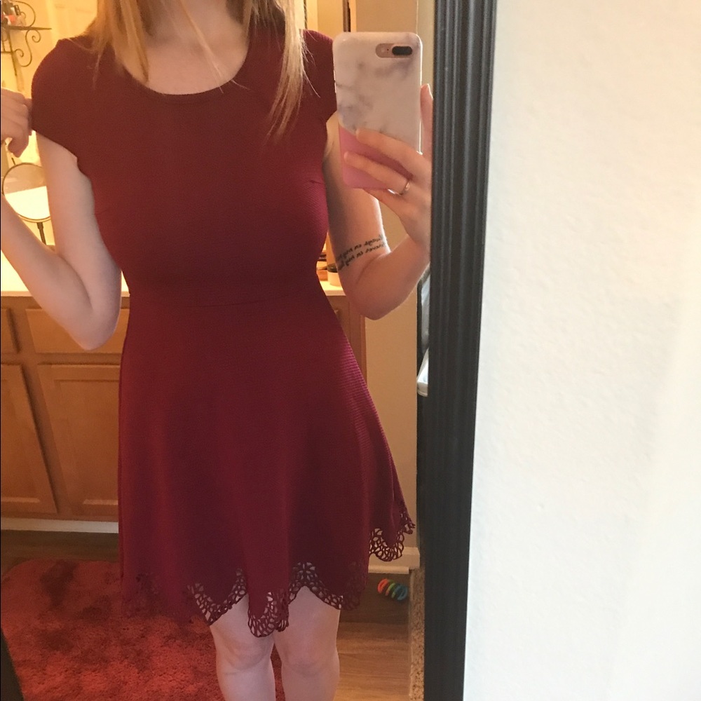 Detailed red dress!