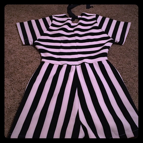 Playsuit - Picture 3 of 4