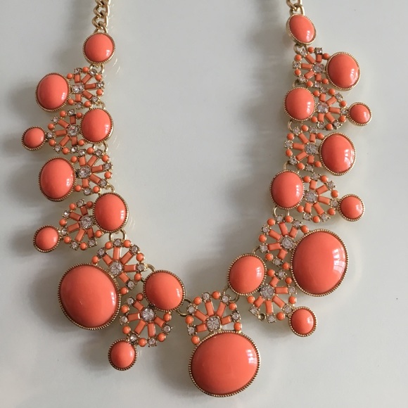 Banana Republic Necklace - Picture 2 of 3