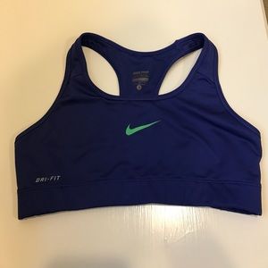 Nike pro sports bra