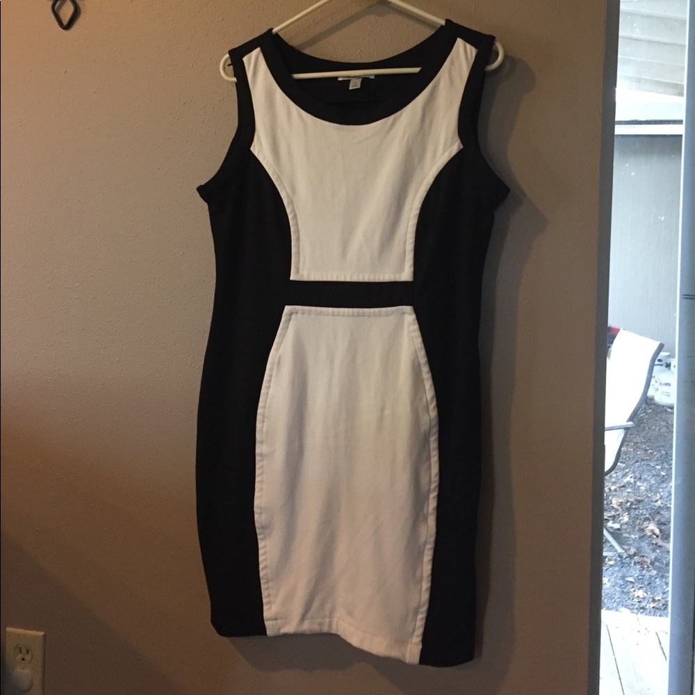 Women's dress size 16