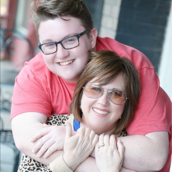 Meet your Posher, Joanna - Picture 1 of 1