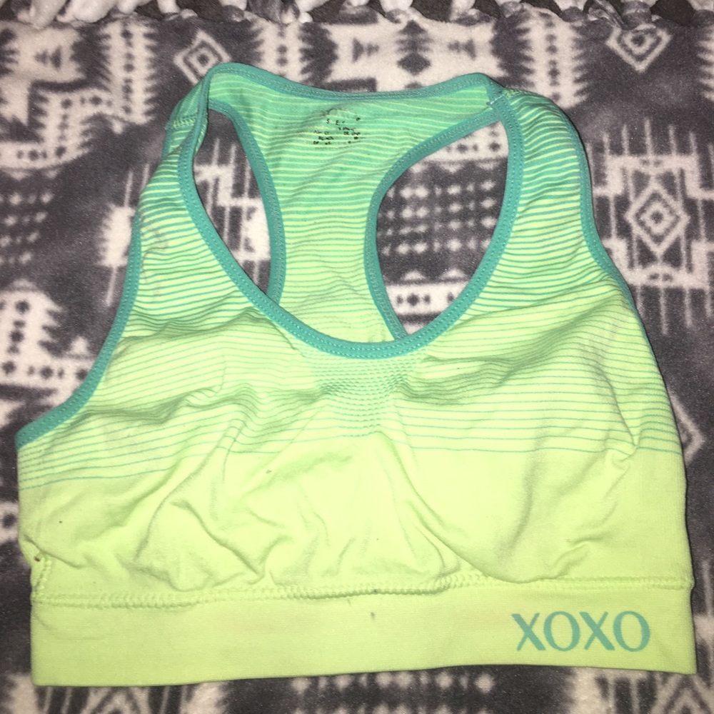 sports bra