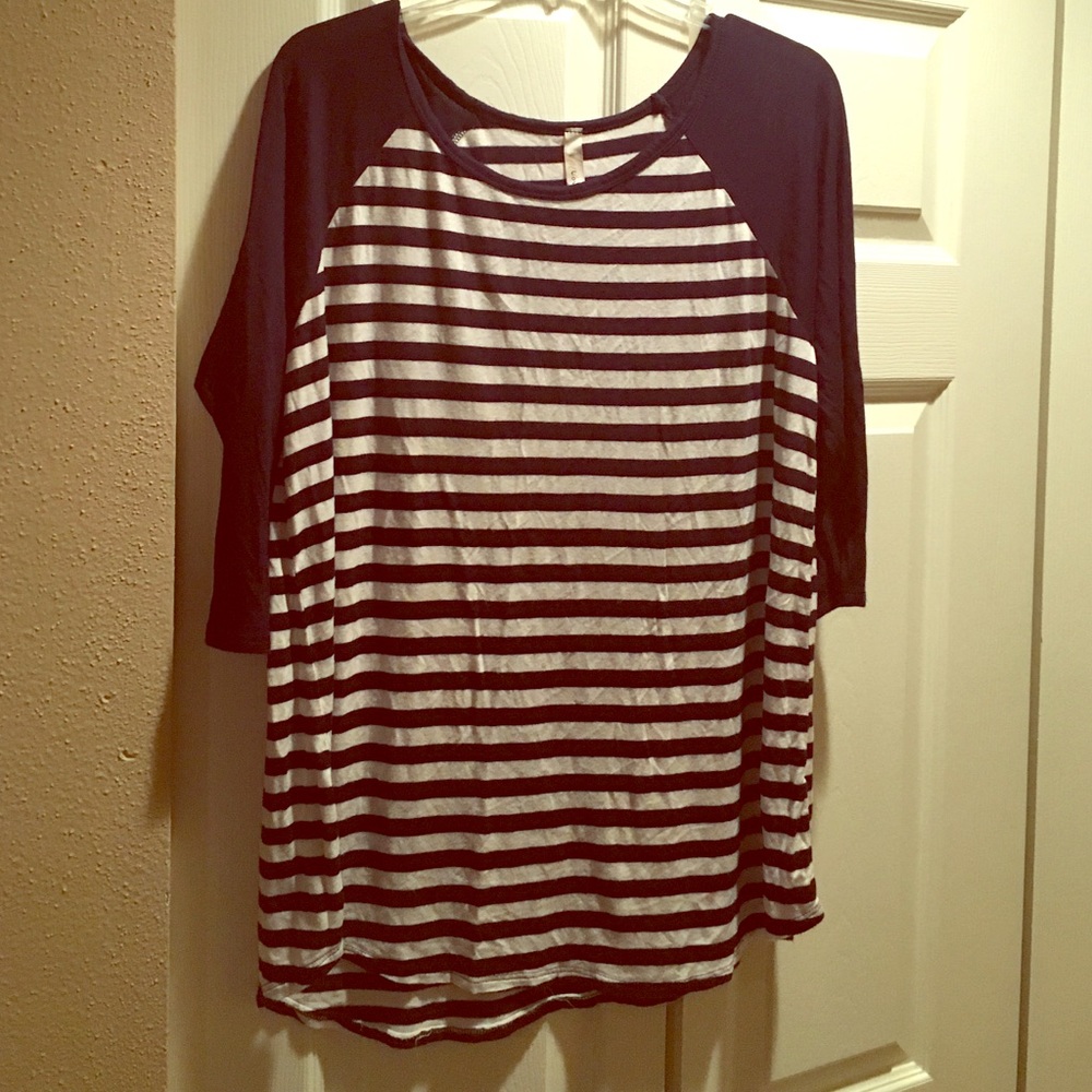 Raglan navy and white stripe t-shirt