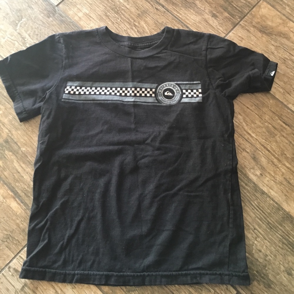 Quiksilver boys shirt size 6