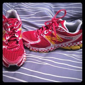 The 2013 Run Disney Minnie Mouse inspired shoe