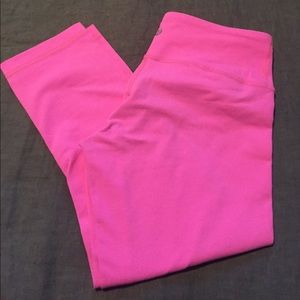 Hot pink Lululemon capris 6