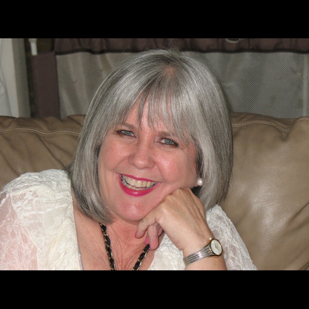 Meet your Posher, Debi