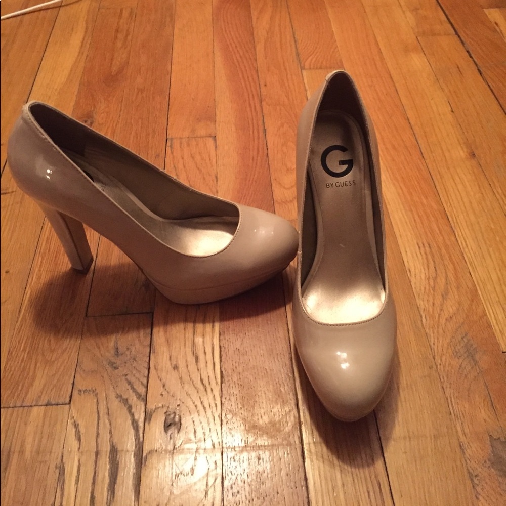G by Guess pumps