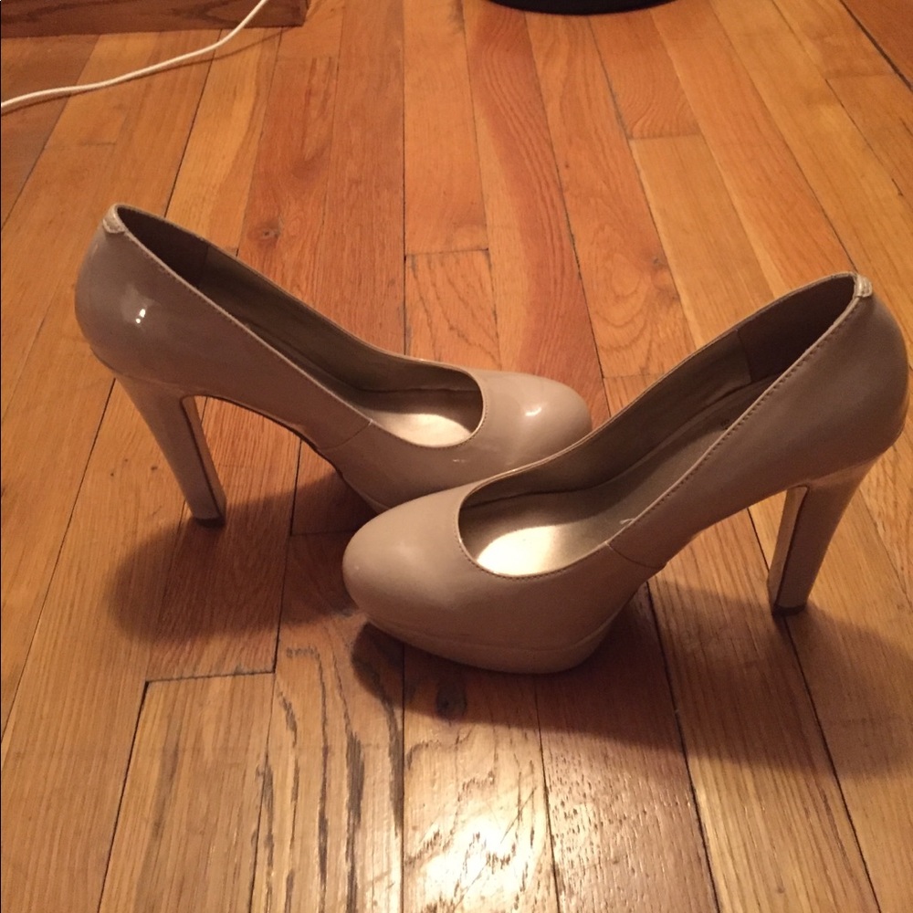 G by Guess pumps - Picture 4 of 7