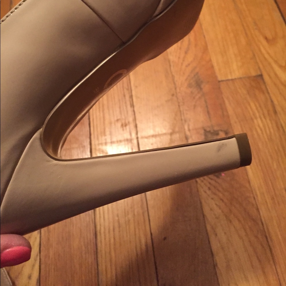 G by Guess pumps - Picture 6 of 7