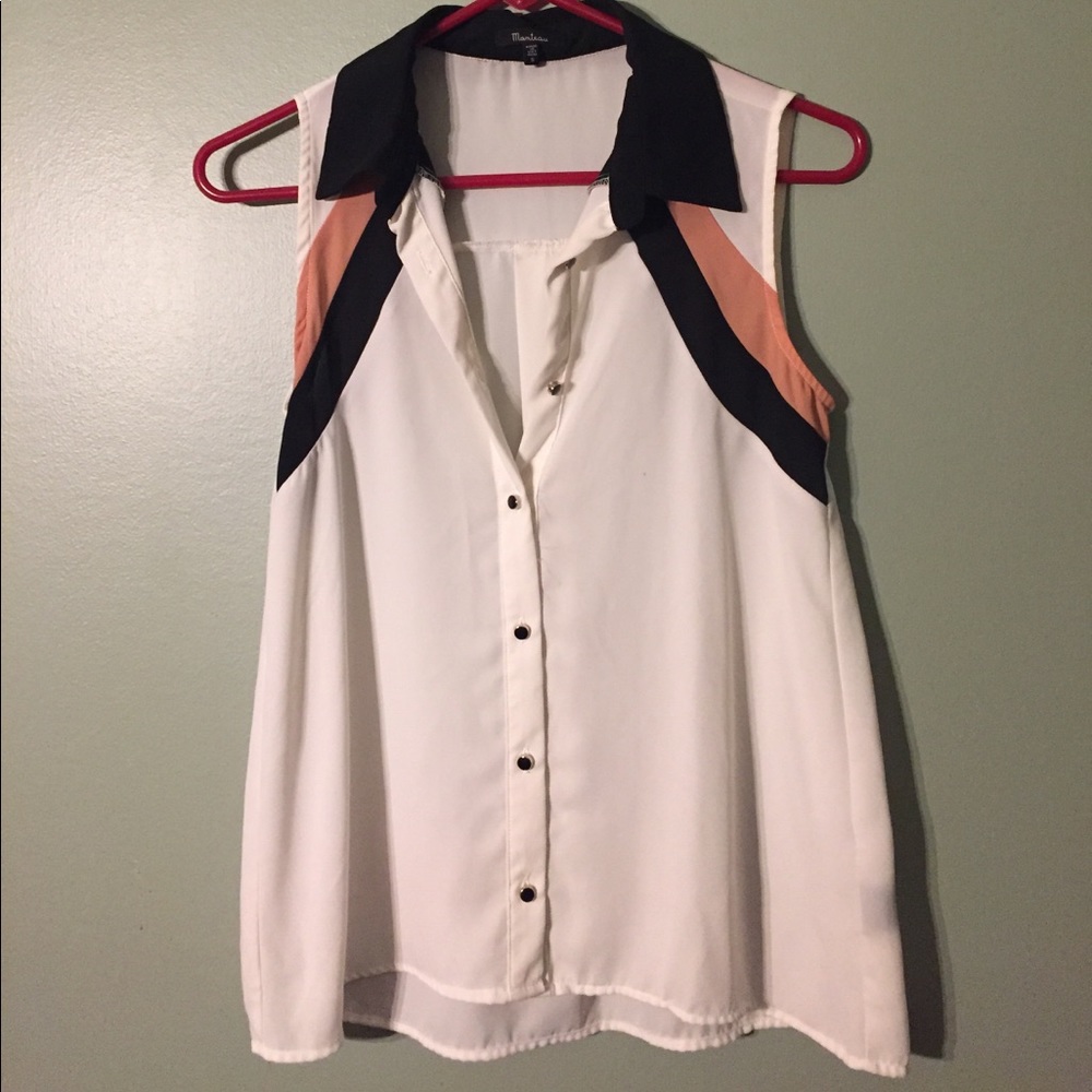 Sleeveless blouse