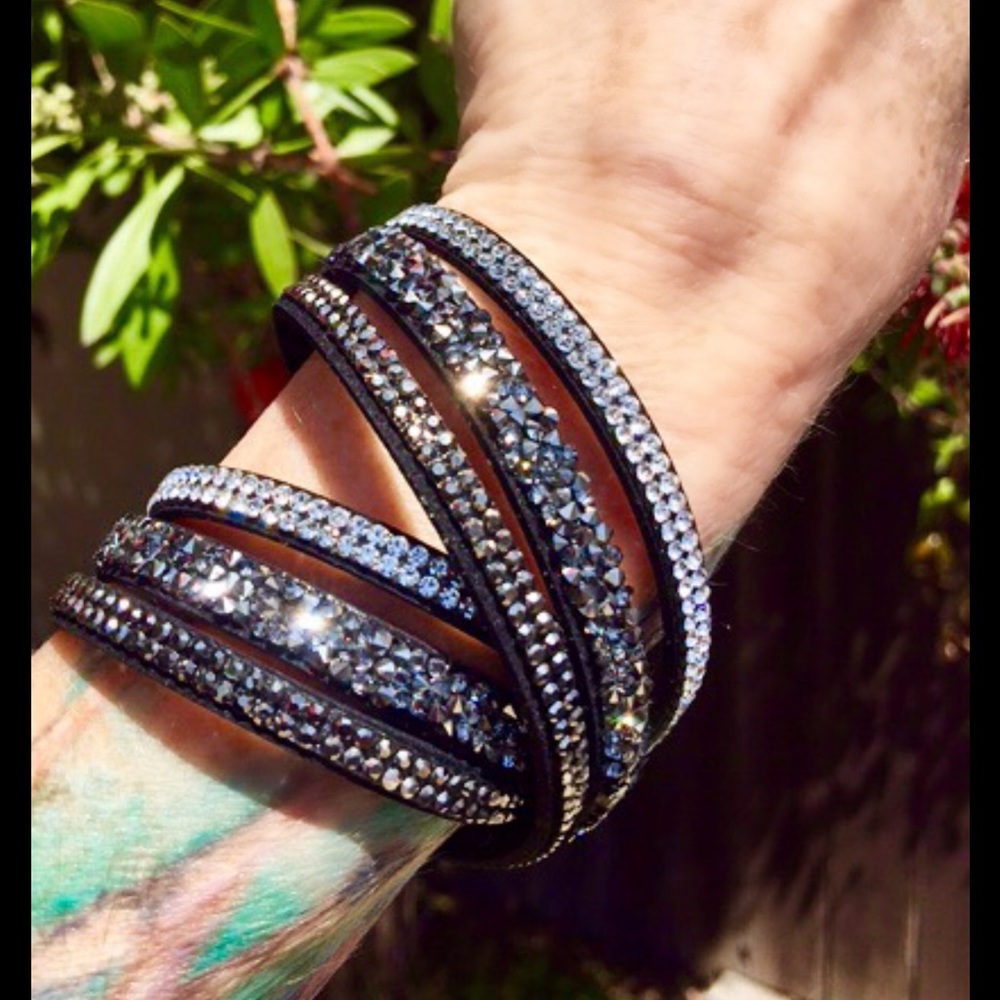 Pretty black and malachite crystal wrap bracelet!