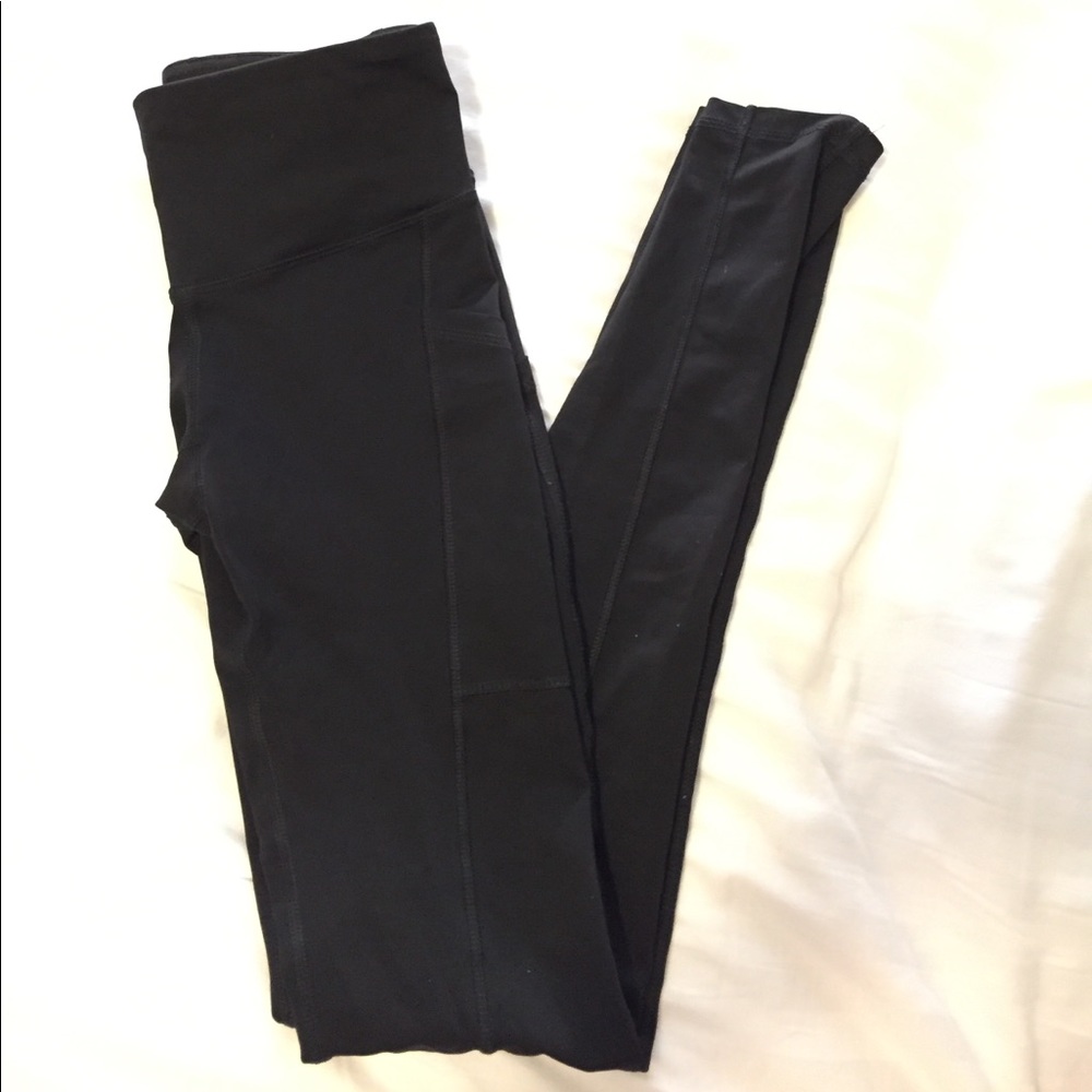 Super comfy leggings with pockets!