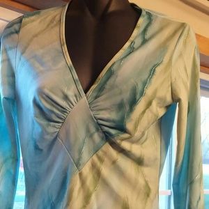 blouse with little lines of sparkle