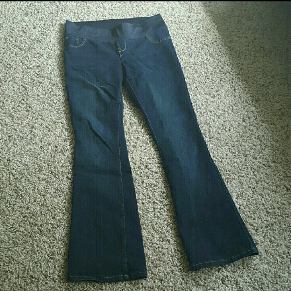 2 Old Navy Maternity Items:  1 jeans 1 shorts