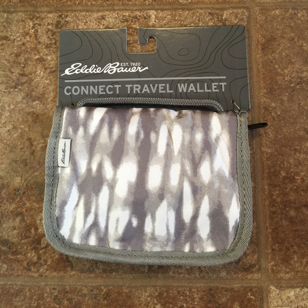 Eddie Bauer Connect Travel Wallet
