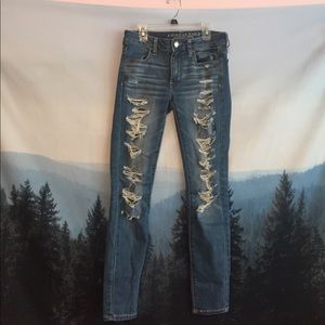 American Eagle ripped jeans. 4