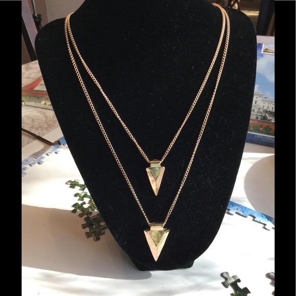 🆑 V Shaped Necklace ! - Picture 2 of 4