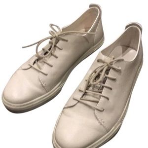 Gucci Men's Sneakers Beige Athletic Shoes