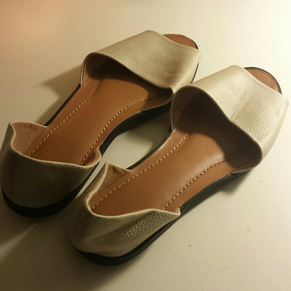 Urban outfitters Flats