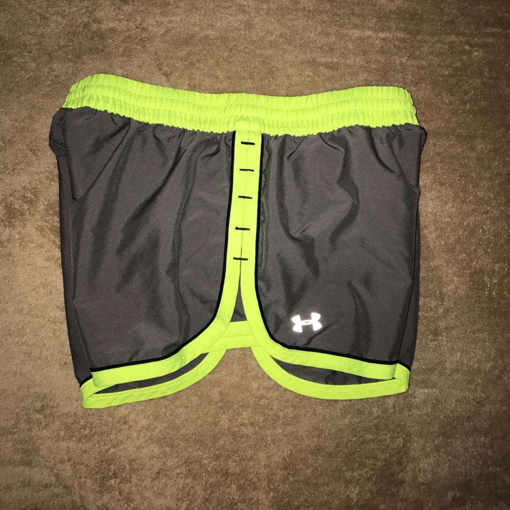 EUC under armour running shorts