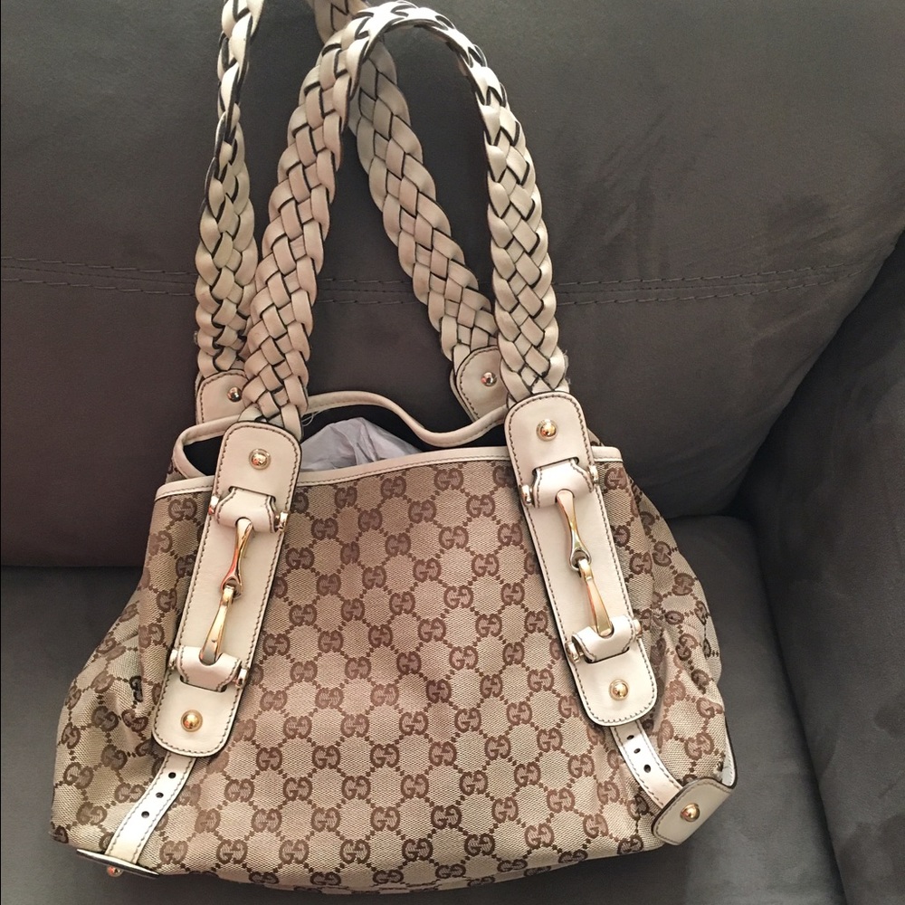 Gucci Pelham bag w/ braided white straps