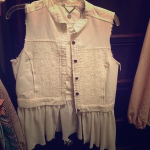 BKE white vest