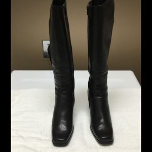 Women's Sudini luscious black leather boots. US 6M