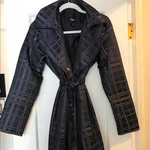 Women's stylish rain coat!