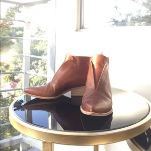 LD Tuttle Calfskin The Ash Booties Women's Size 7