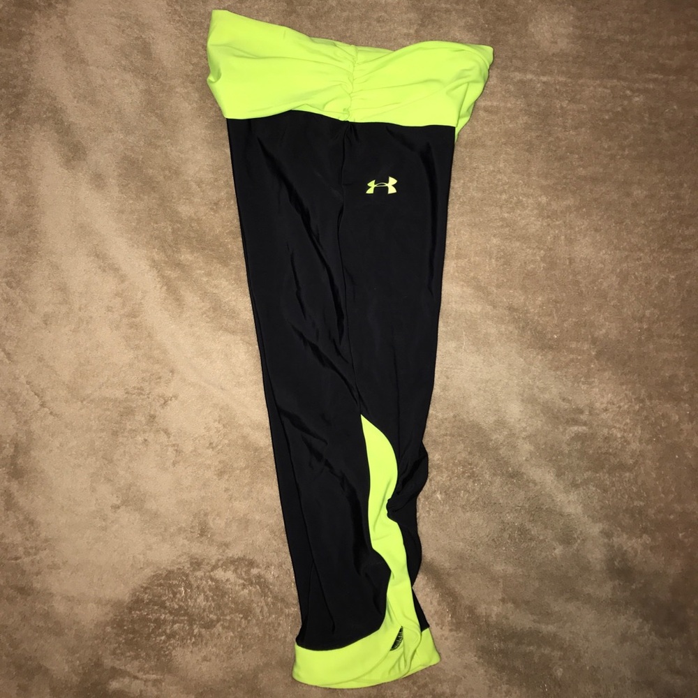 EUC Under Armour Crop Leggings