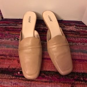 Great Used Nicole Beige Leather Slides Sz 10
