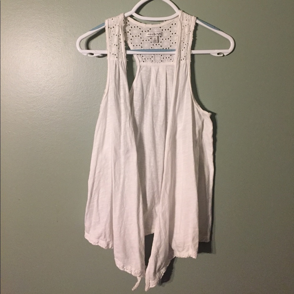White sleeveless cardigan