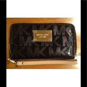 Michael Kors Zip Around Cell Phone Wallet/Clutch