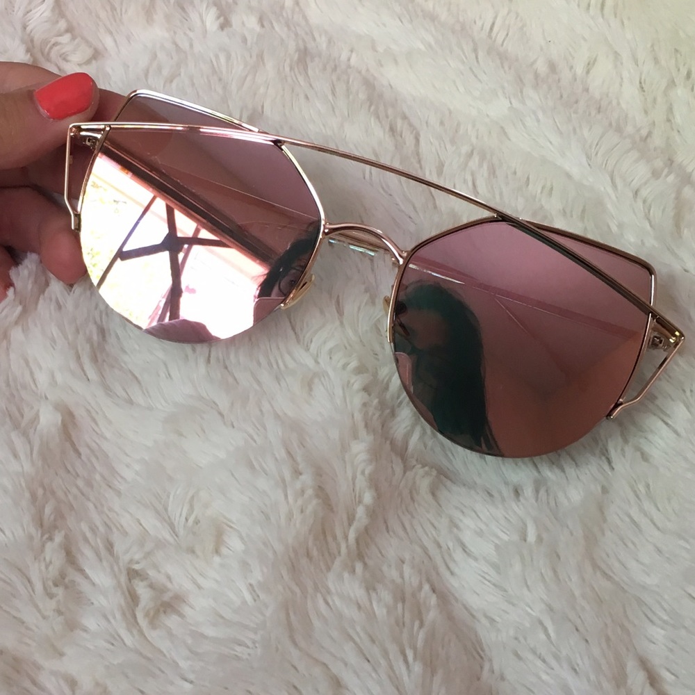 Rose gold cat eye chic sunglasses - Picture 2 of 2