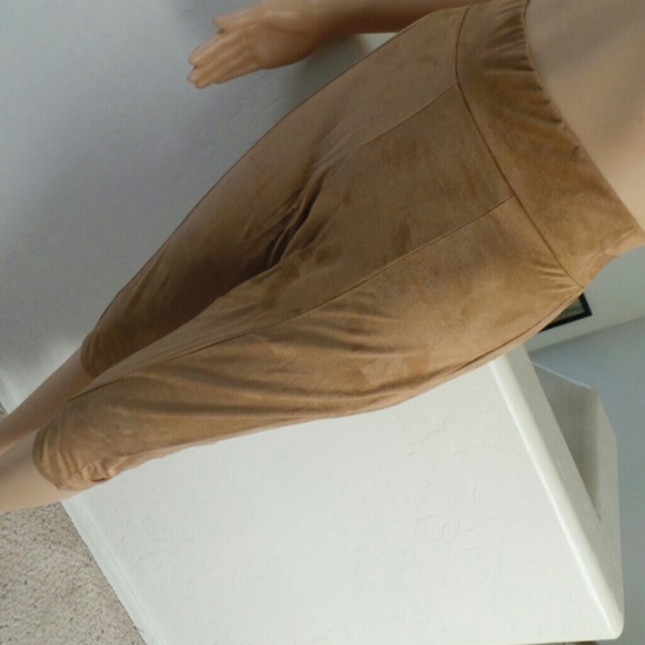Faux suede capris pants - Picture 4 of 7