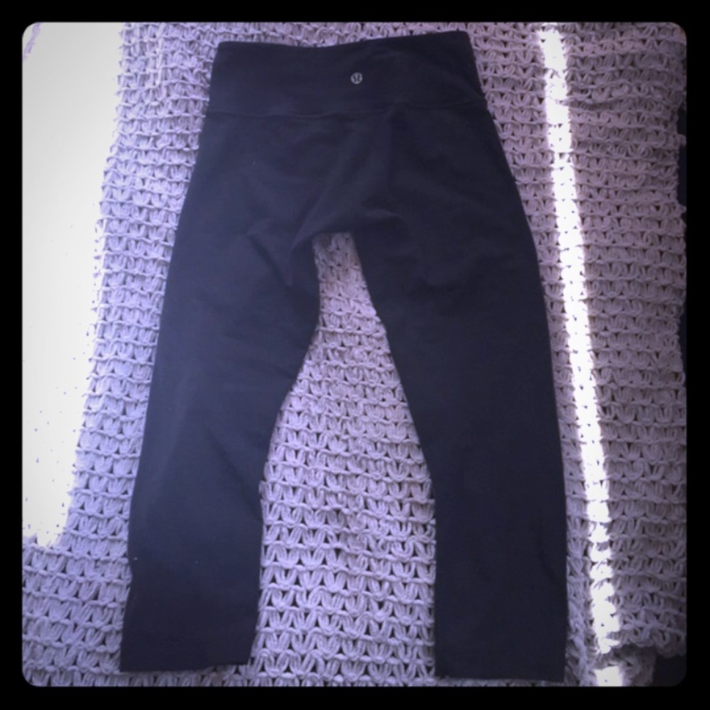 Lululemon wonder undercrop size4