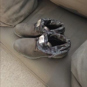 Men timberlands shoes new never worn