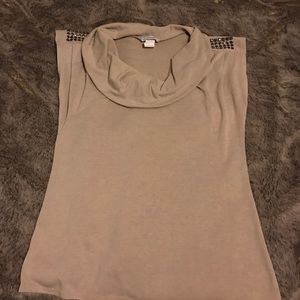 Tan V Neck Short sleeve shirt. Size L