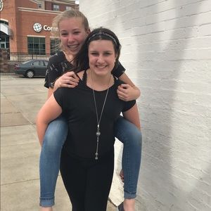 Meet your Posher, Abbie