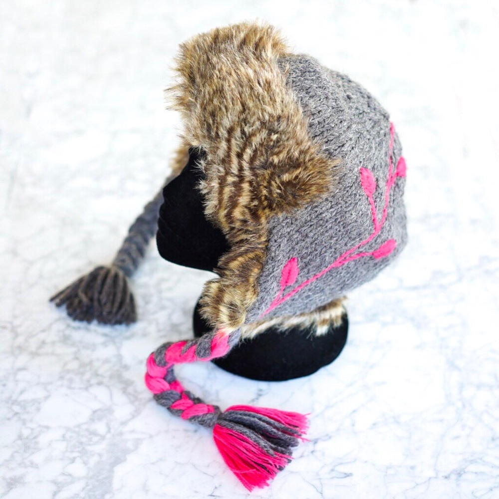 Cute Faux Fur Snow Hat!