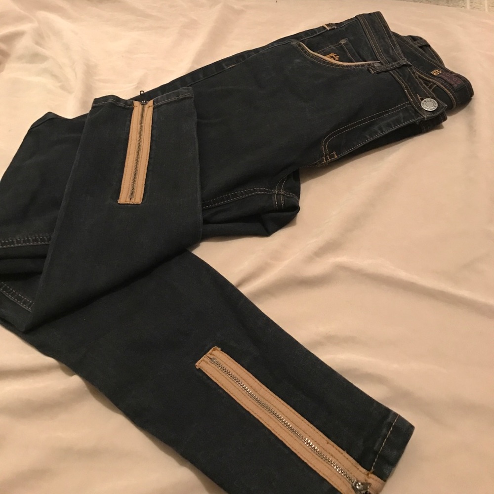 Tara's elegance jeans