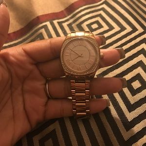 Michael Kors watch ,comes with links for sizing